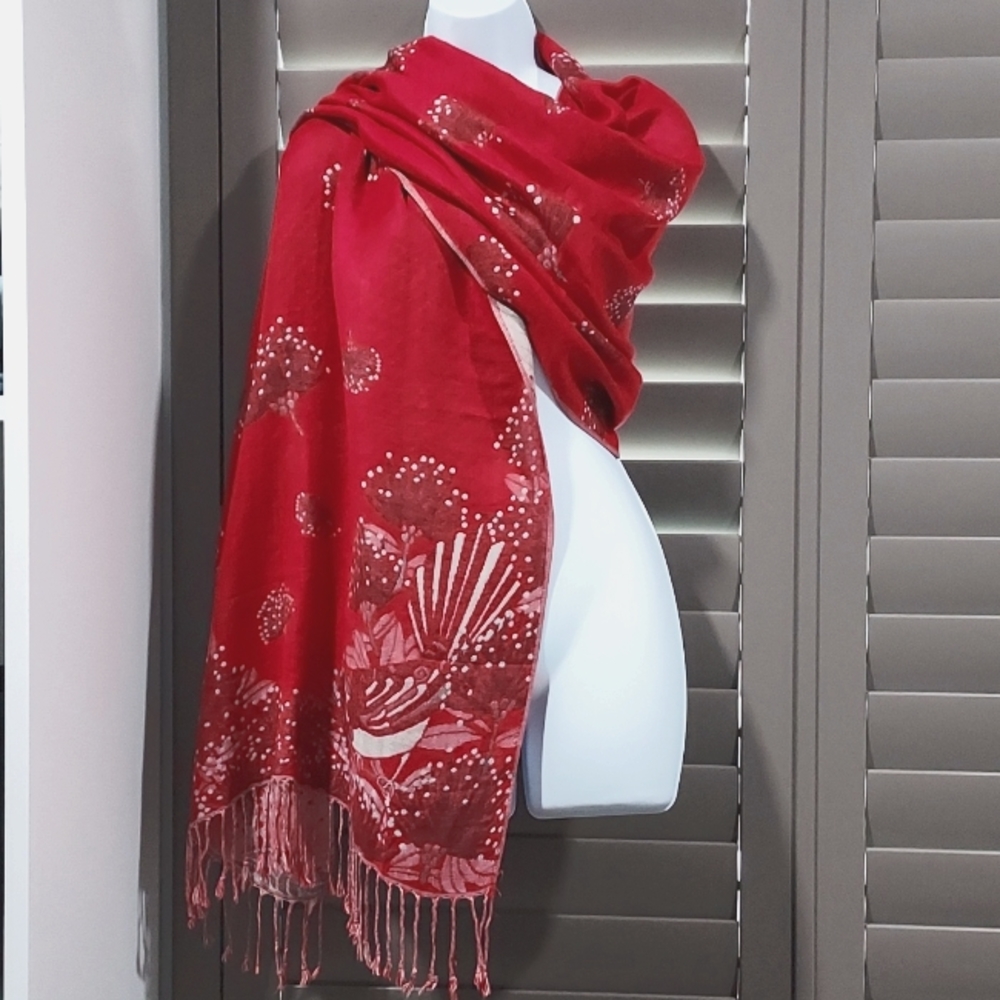 BEAUTIFUL FLORAL RED WRAP SCARF